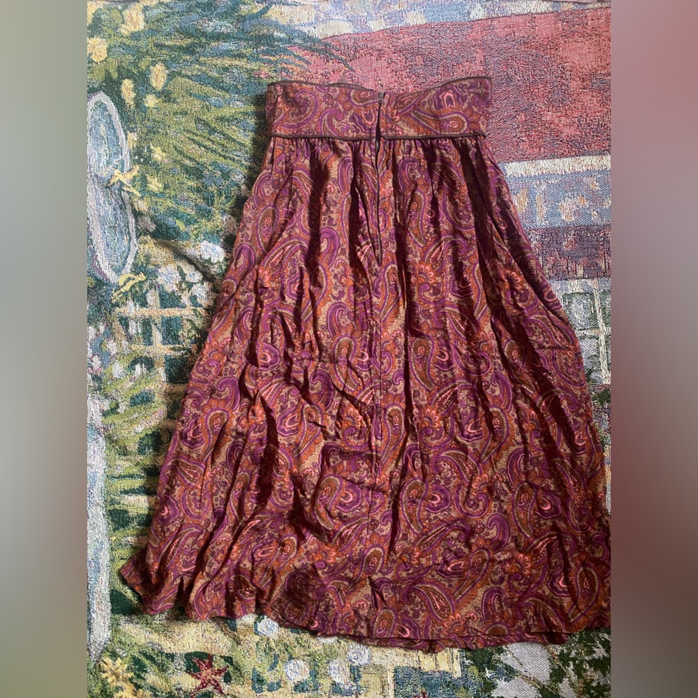 Patterned midi skirt with a rope belt attached
